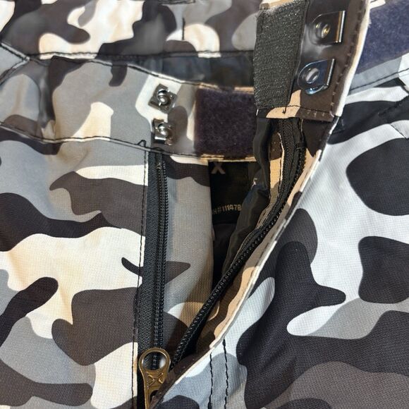 Arctix Ski Snow Pants Kids Black Grey White Camo Reinforced Knees Seat Size L - Picture 8 of 11